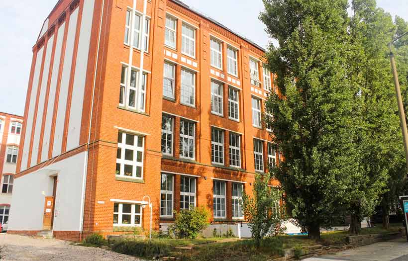 Blick auf das Gebäude der beruflichen Ausbildungg der DPFA Chemnitz